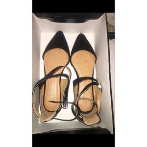 Metaphor Black Pointy Flats